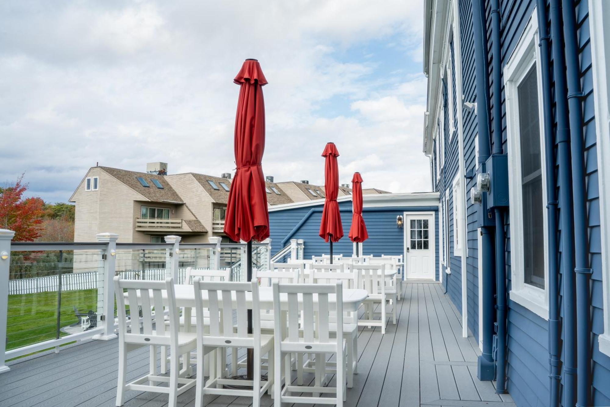935 Ocean, A Beachside Inn Хамптън Екстериор снимка