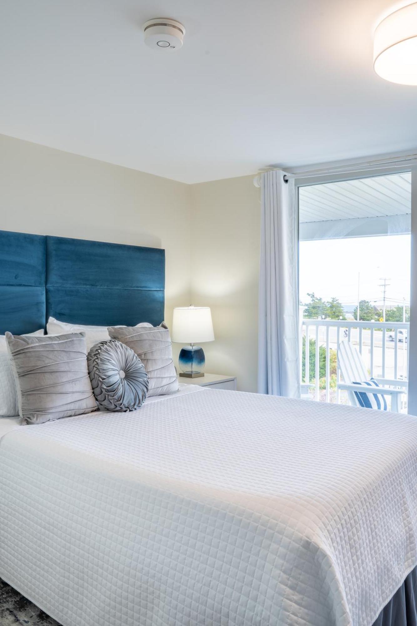 935 Ocean, A Beachside Inn Хамптън Екстериор снимка