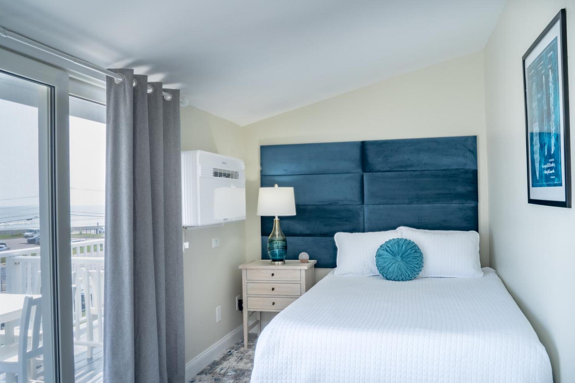 935 Ocean, A Beachside Inn Хамптън Екстериор снимка